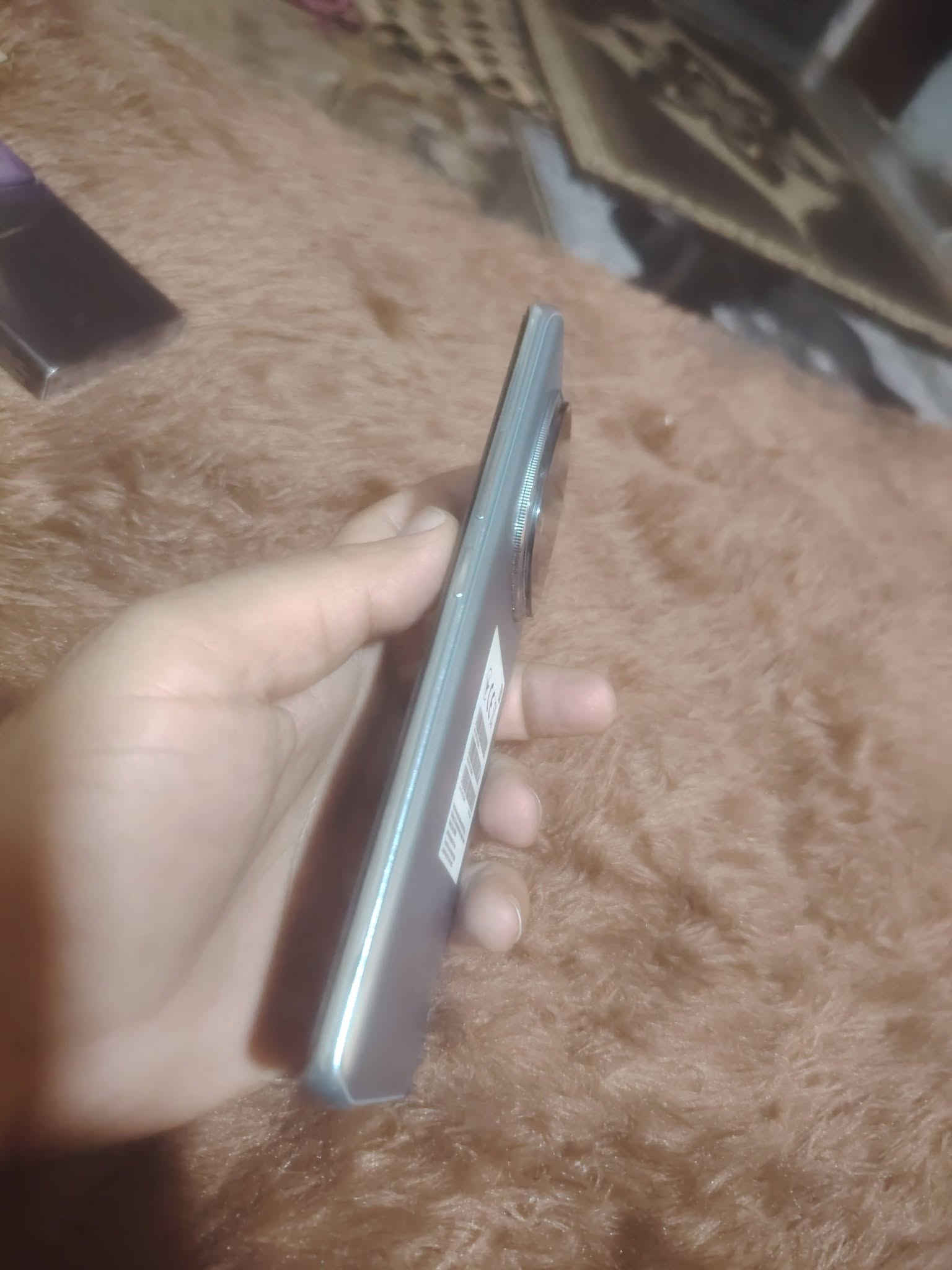 ريدمي نوت ١٤ برو بلص • ٥١٢-١٢ • نجف