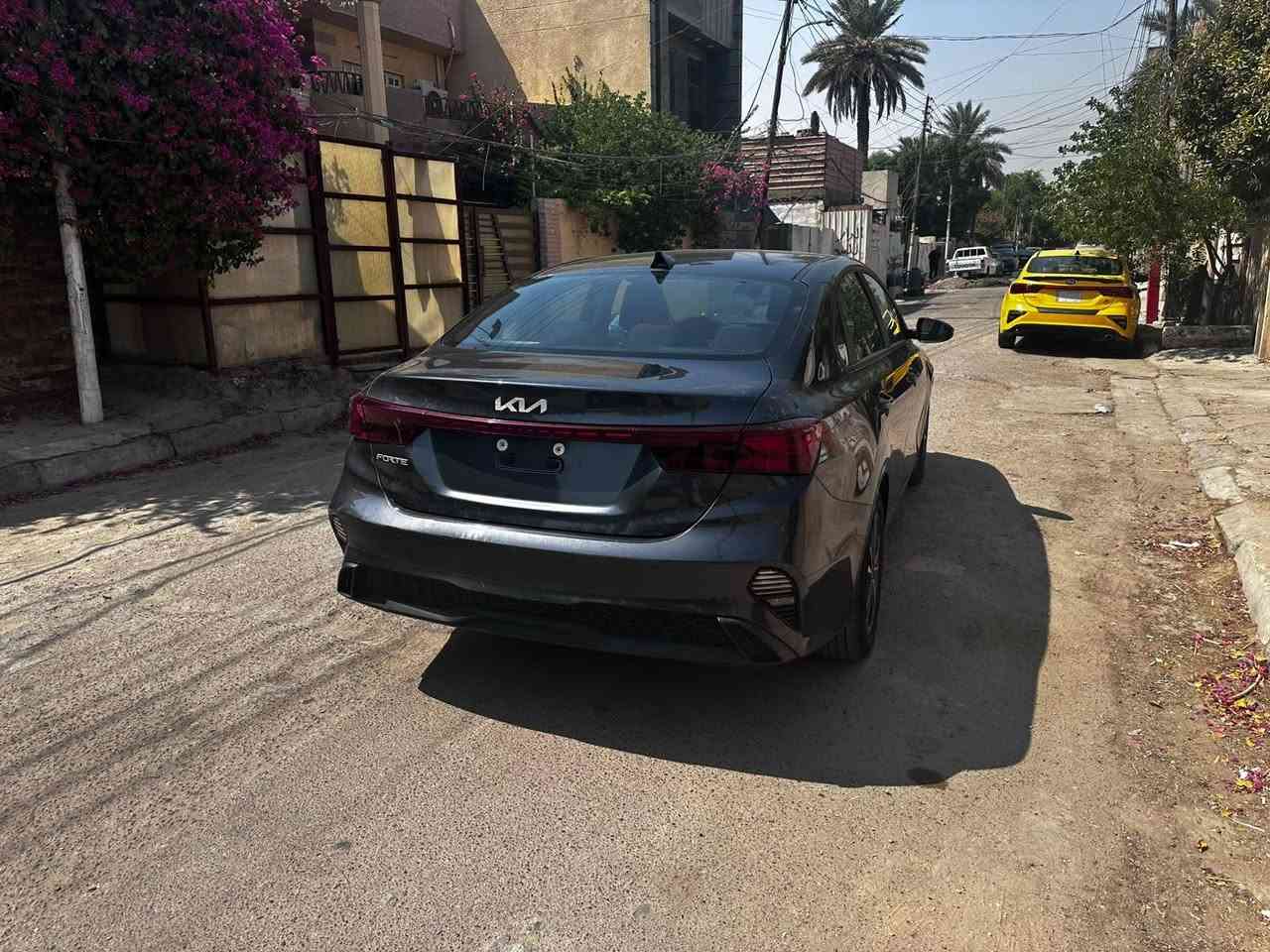 كيا فورتي موديل 2024 البيع فقط بدون مراوس
بدون تبديل سياره مابيه سمكره وصبغ  
 دعاميه فقطط وصور الحادث بلمنشور مكينه مبدل بيها راجز بارد فقط والسعر 123 وبيها مجال 
*********** ارباك بس دركه
