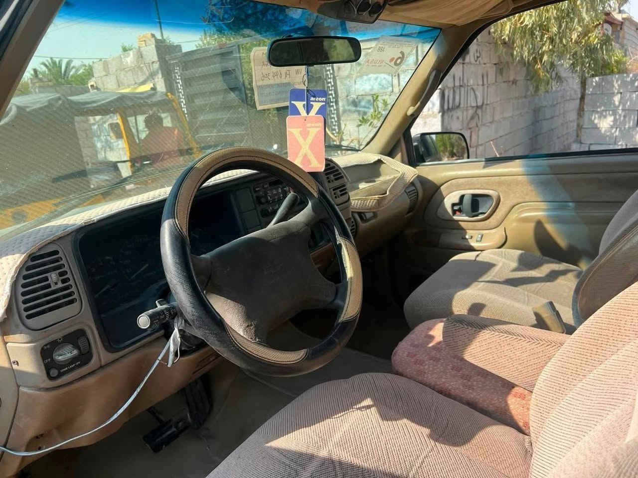 السلام عليكم جمسي للبيع مديل 95سياره نضيفه مكانها البصره مكينه خيط بخار اي ستفسار اتصل وتدلل ***********سعرها 30وبيها مجال كلش قليل
