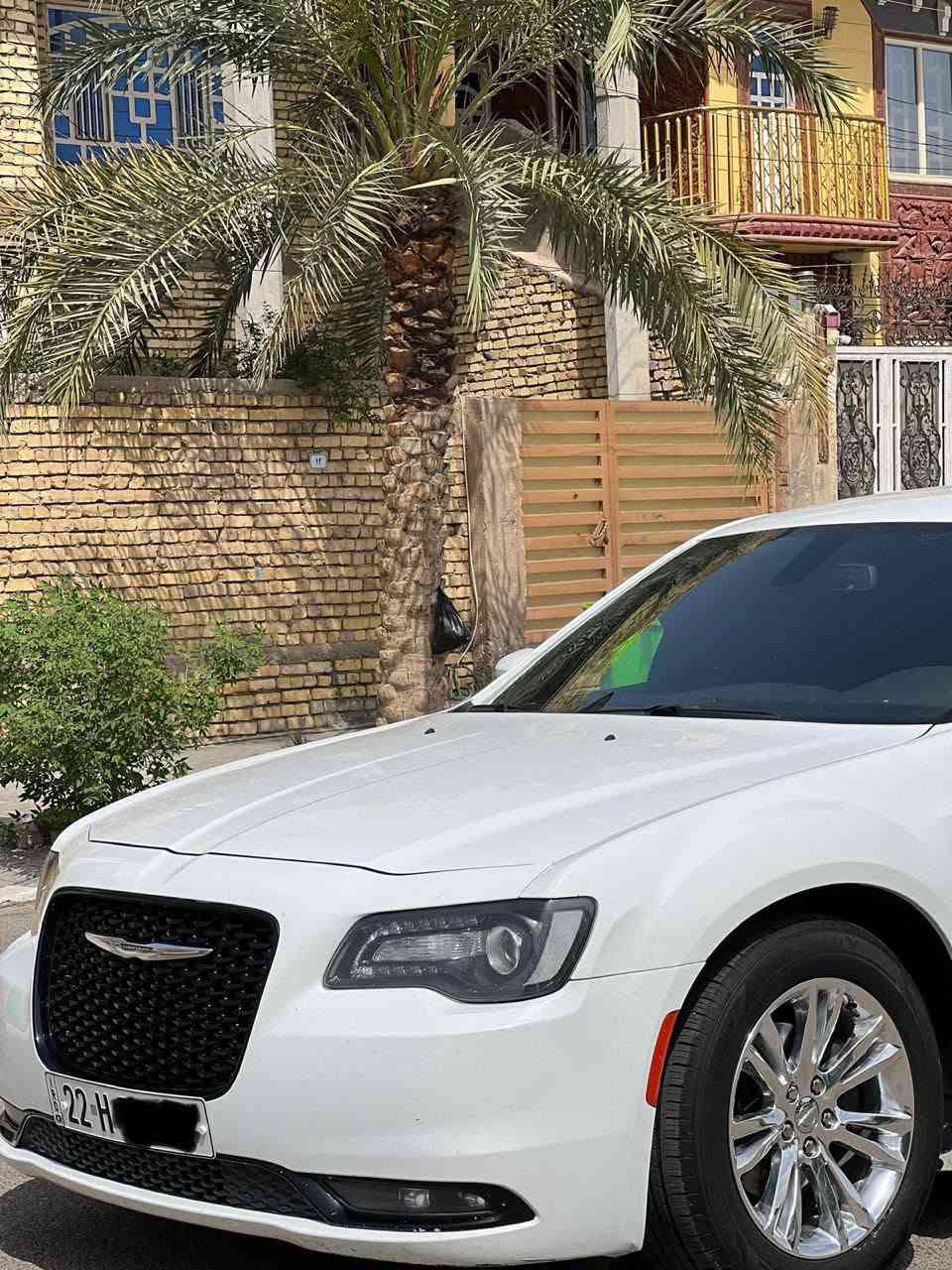 للبيع: كرايسلر أوباما 2019 (300S) - وارد كندي
سيارة نظيفة جداً ومكفولة، مواصفات ممتازة وحالة جيدة:
الموديل والفئة: 2019 Chrysler 300S (وارد كندي)  
المحرك والكير: محرك 3600، المحرك والكير مكفولات بشرط الفحص  
المواصفات:  
نص فول
تحكم ستيرن كامل + شفتات تبديل بالستيرن 
كشنات جلد بحالة ممتازة
ويل مكسيكي مع تخم تاير جديد
سيارة مكفولة وبدي نظيف، بيها فقط تعديل بارد قليل بالجاملغ الأمامي بدون صبغ.
الرقم والسنوية: رقم أربيل، سنوية جديدة تنتهي بعام 2031.
الأوراق: تحويل مباشر أو وكالة مضمونة حسب رغبة المشتري.
للتواصل والاستفسار:
رقم الهاتف***********
المكان: [البصره/ الزبير]
السعر : 265$ وبيها مجال
