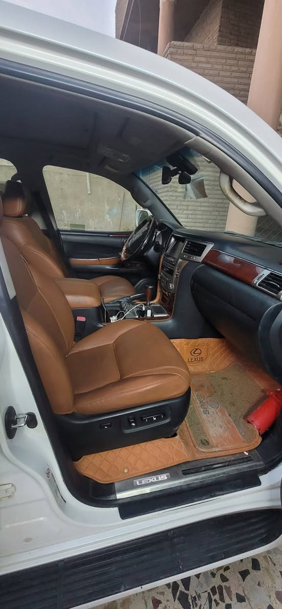 للبيع لكزز ٢٠١٢
LX5700
السياره فول مواصفات 
كهربائيات جكات كلى شغال
السياره ماشيه 270Km
طخم تايرات جديد عليها 
السياره بيها بونيد
 ونص جاملغ سكن
السياره باسمي رقم اربيل 
وتحويل ثاني يوم
السعر ٣٤٠ ورقه وبيها مجال  
للاستفسار***********
مكاني بغداد الشعب
