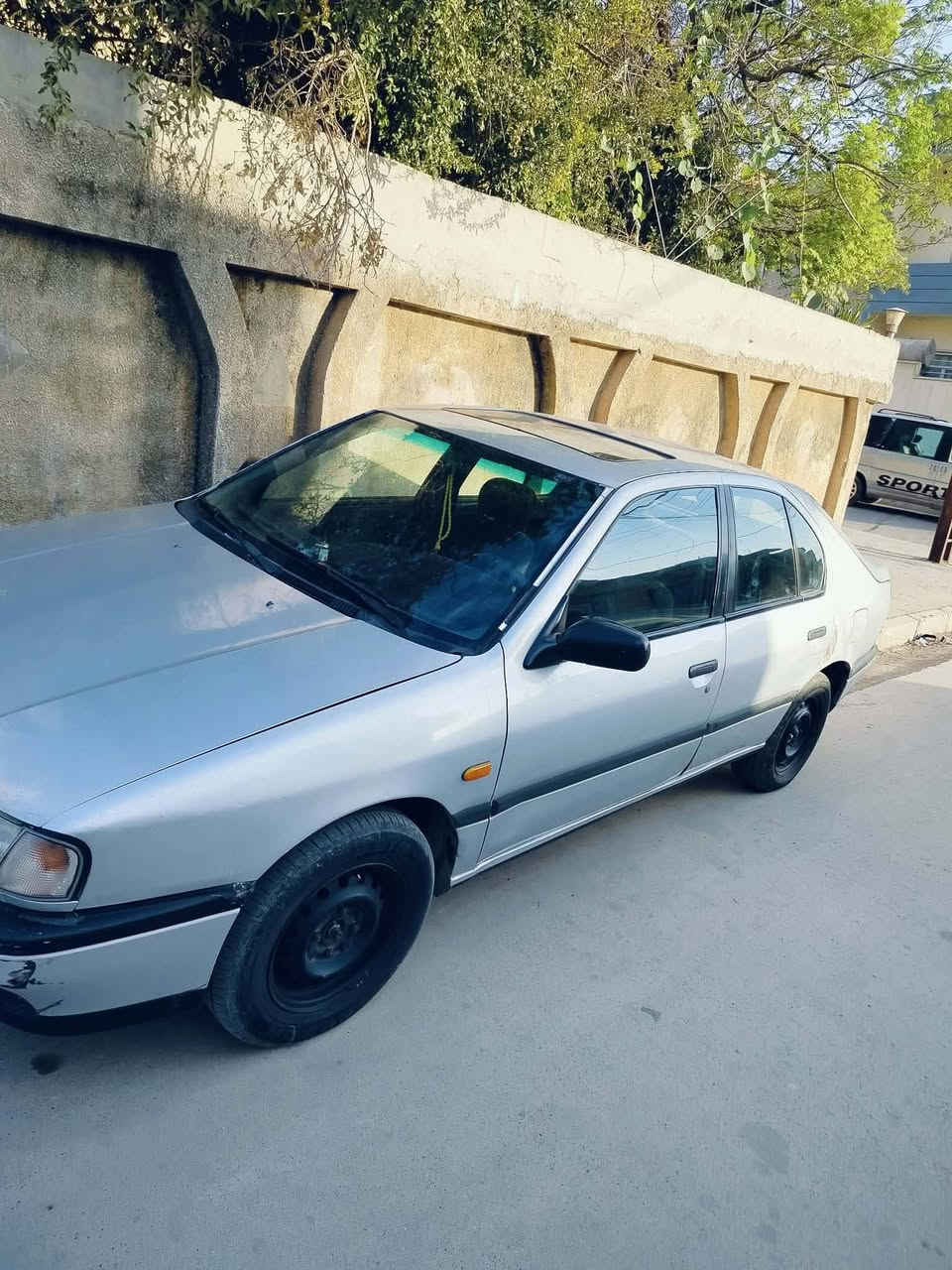 نيسان براميرا موديل 92رقم نينوى سنويه 29 تبريد شغال وضع شركة بيها قطعتين صبغ كلها شغاله شرط التحويل العنوان موصل ايسر السعر 32وبيها مجال***********
