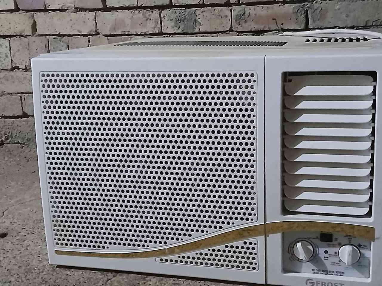 مكيف للبيع ابيع بدون فحص جديد ١٥٠ قفل مكان بغداد ***********
