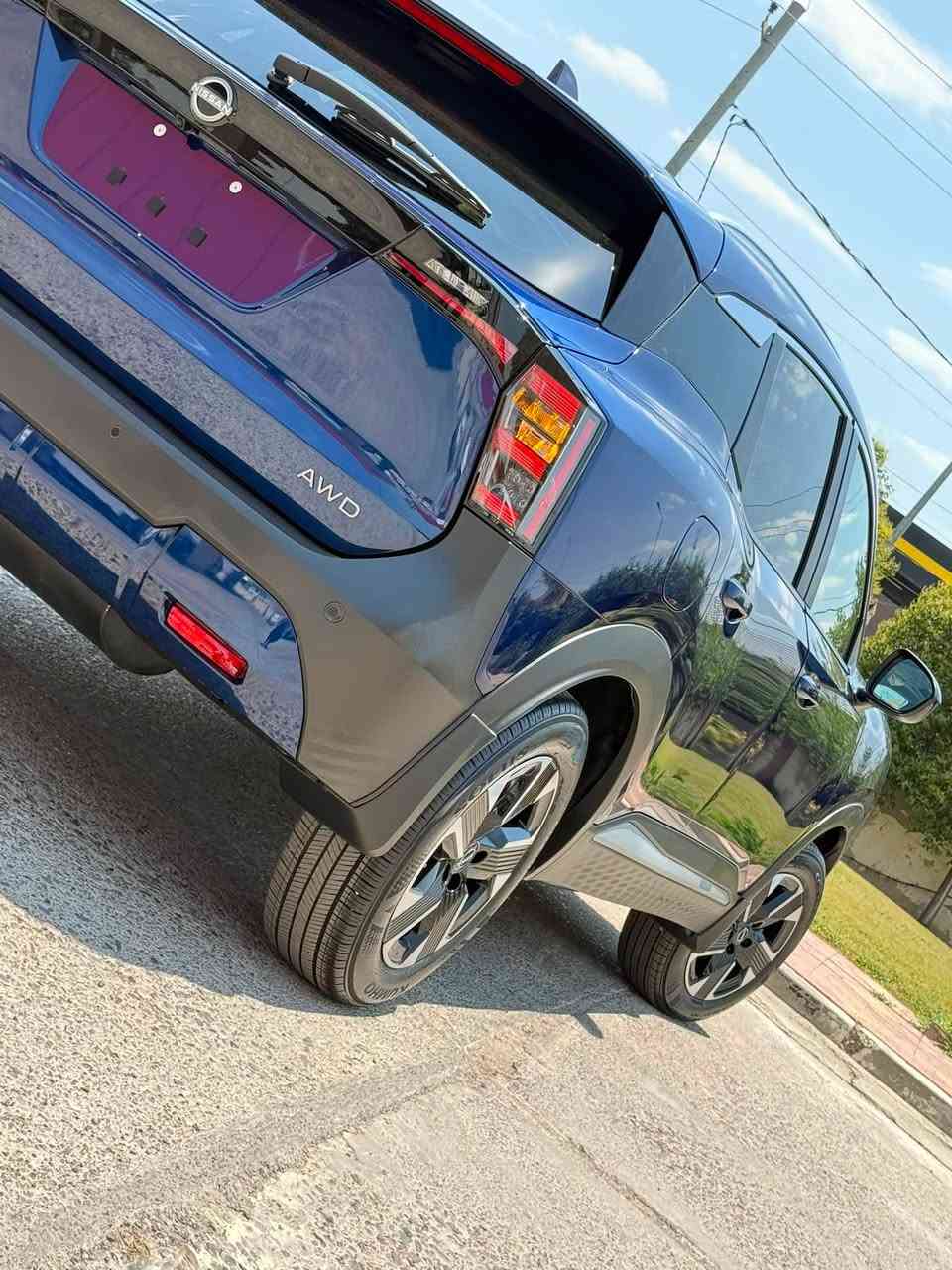 نيسان كيكس SV AWD 2025
أزرق | 4000 ميل | محرك 2.0L
✔️ دبل (AWD)
  ✔️ بانوراما
✔️ بصمة + تشغيل بصمة
✔️ شاشة كبيرة + شاحن لاسلكي
✔️ كاميرات + حساسات + رادارات
✔️ أوضاع قيادة (ECO / NORMAL / SPORT)

🔧 الحالة:
بدون صبغ (PDR بسيط في الجناح الامامي اليمين) 

رقم الشاصي : 3N8AP6CB2SL396779

💰 السعر: 17500 $ 

الرقم: بدون رقم – يترقم في المحافظات الشمالية (كلفة الرقم 1500 $ على المشتري)

📍الموقع : أربيل
📞 *********** (اتصال / واتساب / فايبر)

كردي
Nissan KIKAS SV AWD 2025

ماوەی ڕۆیشتن : 4000 ميل

پستۆن: 4 پستۆن 
بزوێنەر: 2.0 CC
 نرخ : 175 $

رقم الشاصي : 3N8AP6CB2SL396779

 بۆیاغ: بێ بۆیاخ (PDR فقط)
رقم الشاصي : 3N8AP6CB2SL396779
کامێرەی دواوە  - بانوراما -گەرمکەرەوەی کوشن - بەسمە - بالیفی دەست - دیاریکردنی خێرای - شاشە - ئاوێنەی رادار - سیستەمی کلیلی زیرەک - سستەمی ئایفۆن  -
تلفون: ***********
