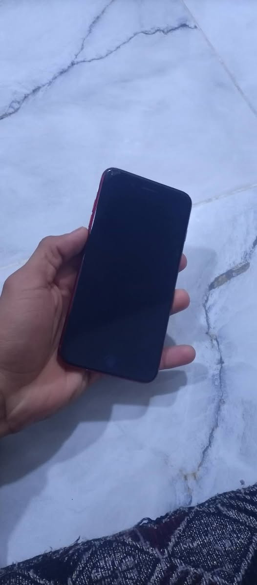 8 ابلاص
ذاكره256
بطاريه76
بصمه كله شغال
كامرات ،صوت ،سيم كله مكفول 
خدش بسيط فوك الشاشه 
سعر 115
وتساب ***********
