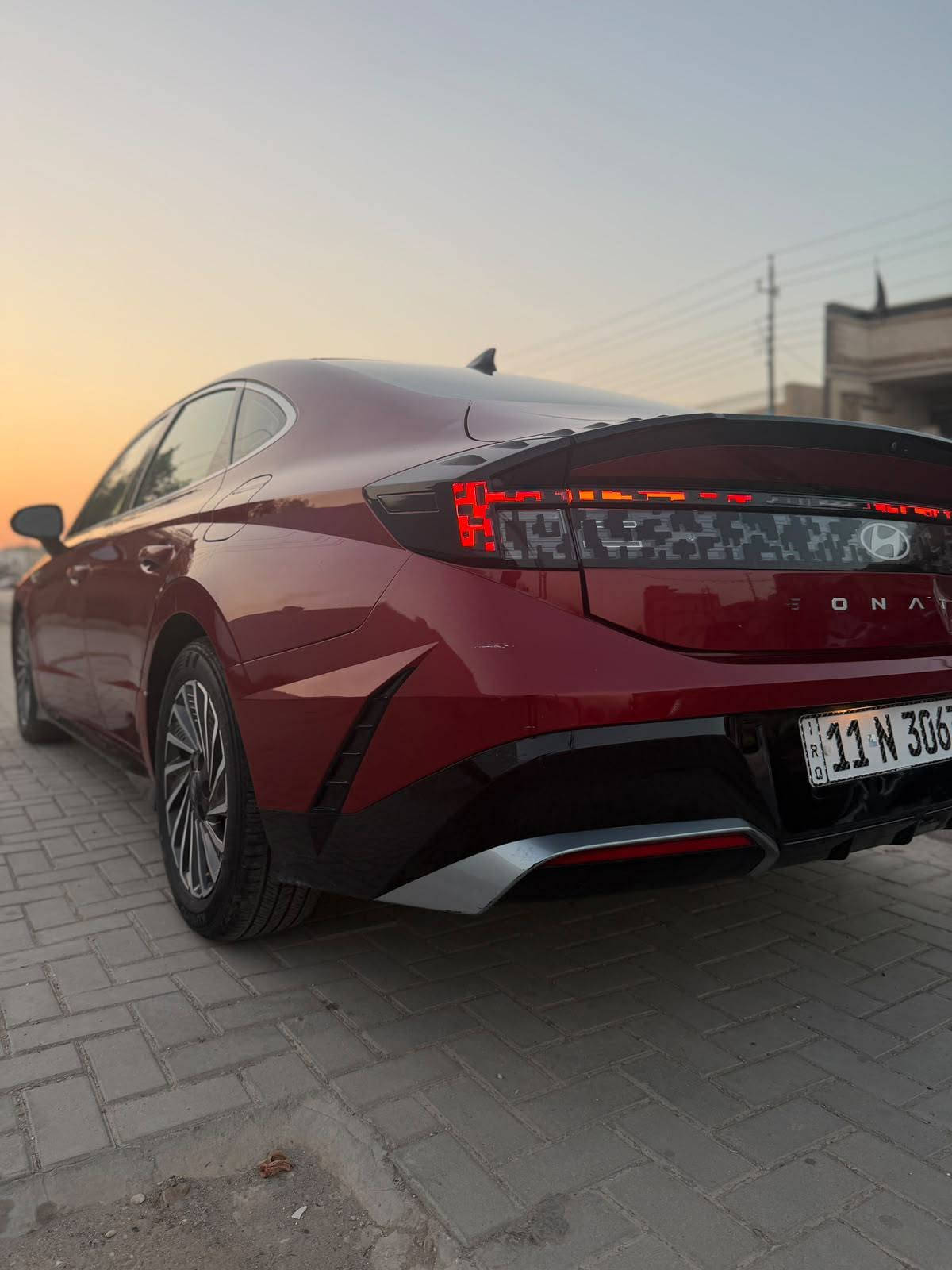 سوناتا 2024 هايبرد DOHC - وارد امريكي - ماشية 33 ميل - ببغداد - 178 ورقة
🔥 للبيع سوناتا هايبرد 2024 - SLI  
🔥السيارة جديدة بالكارتون
المواصفات:
✅ فئة SLI 
✅ كشنات كهرباء
✅ شفتات ستيرن
✅ رادار 360 درجة + تحديد مسار + قيادة ذاتية
✅ رادار بالمري جانبية (نقطة عمياء)
✅ شاشة متصلة كار بلي
✅ شحن وايرلس
✅ وباقي مواصفات السوناتا المعروفة
حالة السيارة:
🔹 ماشية 35 الف فقط
🔹 رقم بغداد باسمي
🔹 حادثها حلو وكلش بسيط خلفي فقط
🔹 بدون ايرباك وبدون تبديل اي قطعة
🔹 السيارة جديدة جداً .. بالخير على التكون من نصيبه

السعر: 178 ورقة وبيها مجال بسيط
المكان: بغداد
ذكرت كل تفاصيلها ، الي يدور نظيف يتصل
رقم التواصل: 
[***********]
