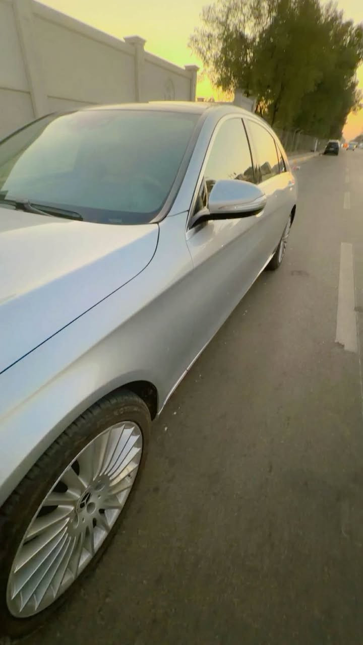 السلام عليكم
مرسيدس  S550

البيع

موديل 2014

المعروفه مواصفاتها

بيها رقم مميز

السياره كلين ما بيها اي ضرر

سياره جديده بمعنى الكلمه

ماشيه 117

مكاني بغداد الامين الثانيه

السعر 39000$
رقم الهاتف ***********
