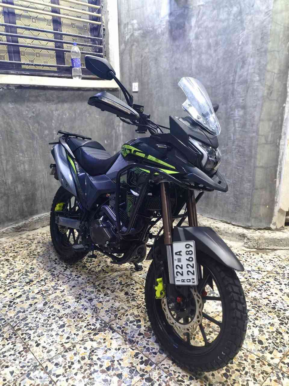 السلام عليكم دراجة للبيع🙋🏻‍♂️ 
دايوان ادفنجر 300cc 
مرقم اربيل 
الدراجه نضيفه وجديده100٪
 مكفوله كفاله عامه 
ماشيه ١٩٠٠ جديده كلش
السعر $// 3500 وبيها مجال 
📍 العنوان / بغداد /الشعب 
📞*********** 
📞***********
