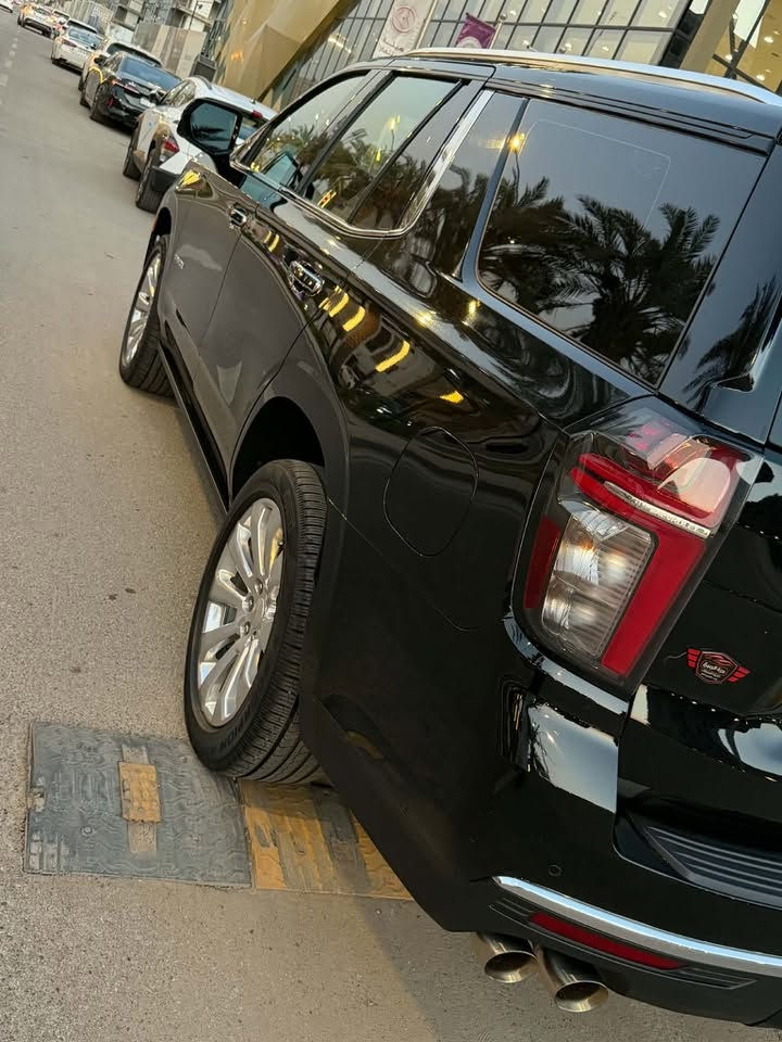تاهو 2023 برايمرخليجي كفاله عامه من كلشي
مكينه5300 محرك وكير مكفولات
سياره جديده بمعنه الكلمه
ماشيه 40 الف فقط
رقم بغداد بئسمي
مكاني بغداد اليرموك 
السعر 538 وبيه مجال بسيط
***********
