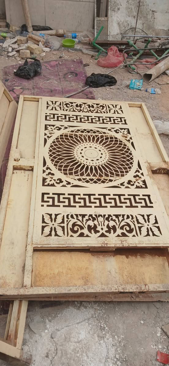 باب شارع • باب محل • قفل