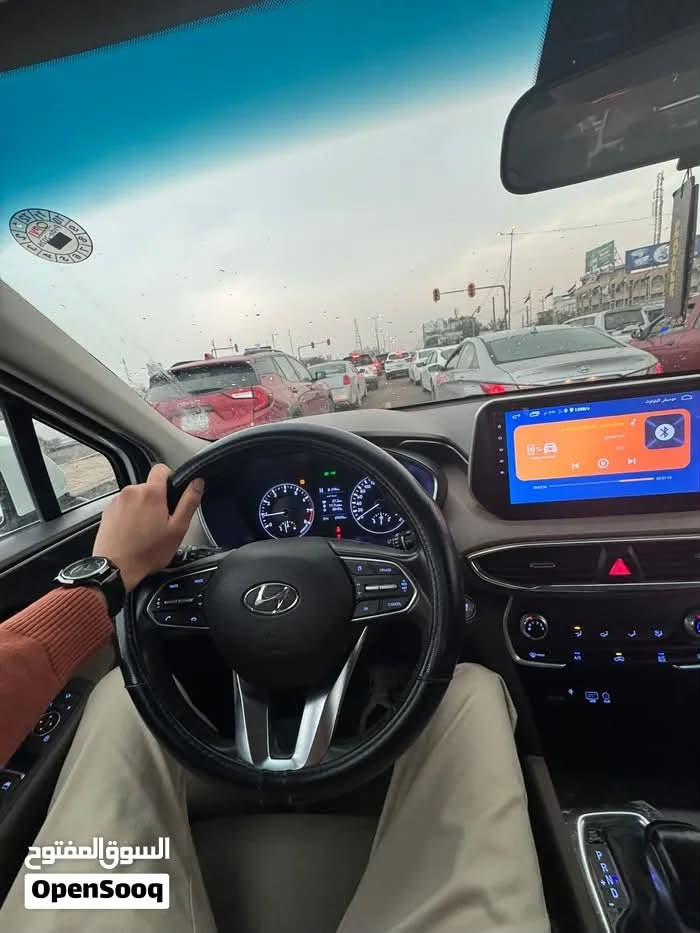 سنتافي خليجي 2020 كفالة مراوس بـ تويوتا راف 4
السيارة كفالة ما عدا بارد بالباب بسيط مثل ما موضح بالسونار وبارد باب الجنطة الخلفيه
السيارة نظيفه وحلوه على ايدنه
ماشيه 76 الف
رقم اربيل سنوية جديدة بسمنه
دواخل جوزي نظيفة جدا
دوشمه ولفت جلد اصلية
تخم تاير جديد 
دسكات جديدة
فيت بم جديد
سيارة نظيفة ربع ما تصرف عليها
المكان: زبير
الرقم: ***********

نص مكتوب في الصور:
- السوق المفتوح OpenSooq