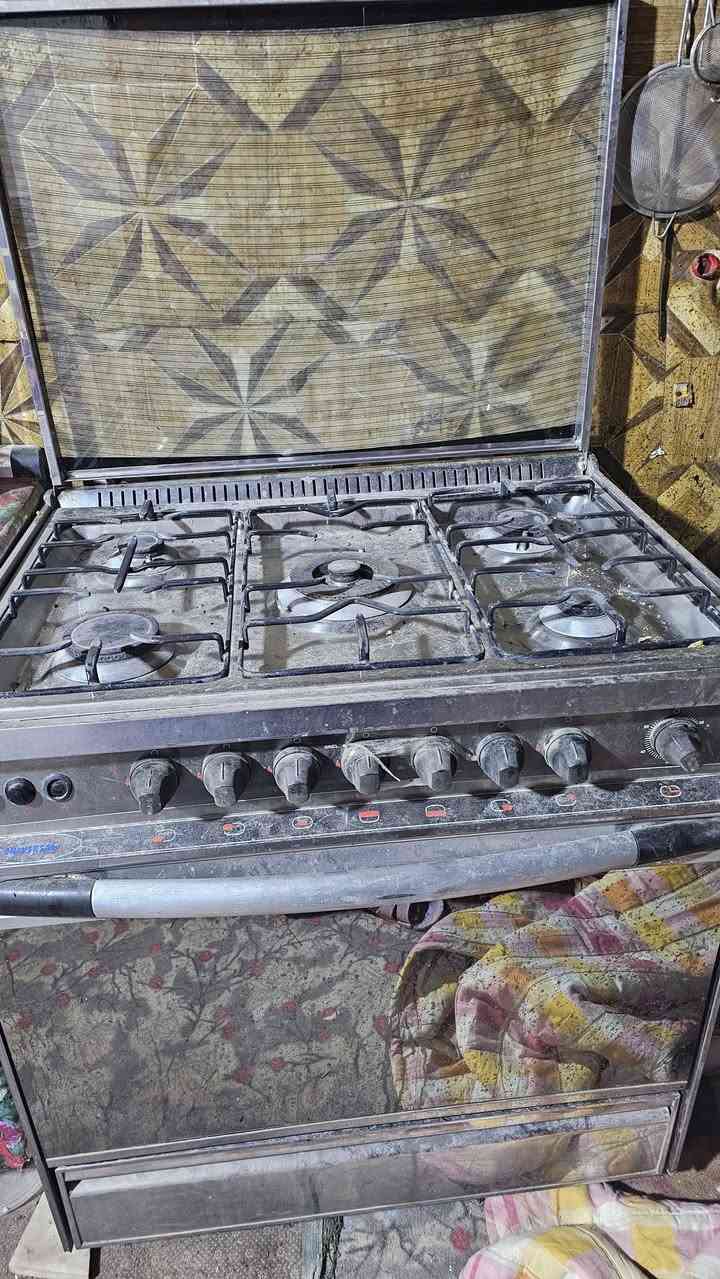 السلام عليكم طباخ جديد للبيع تفاصيل على رقم  ***********
