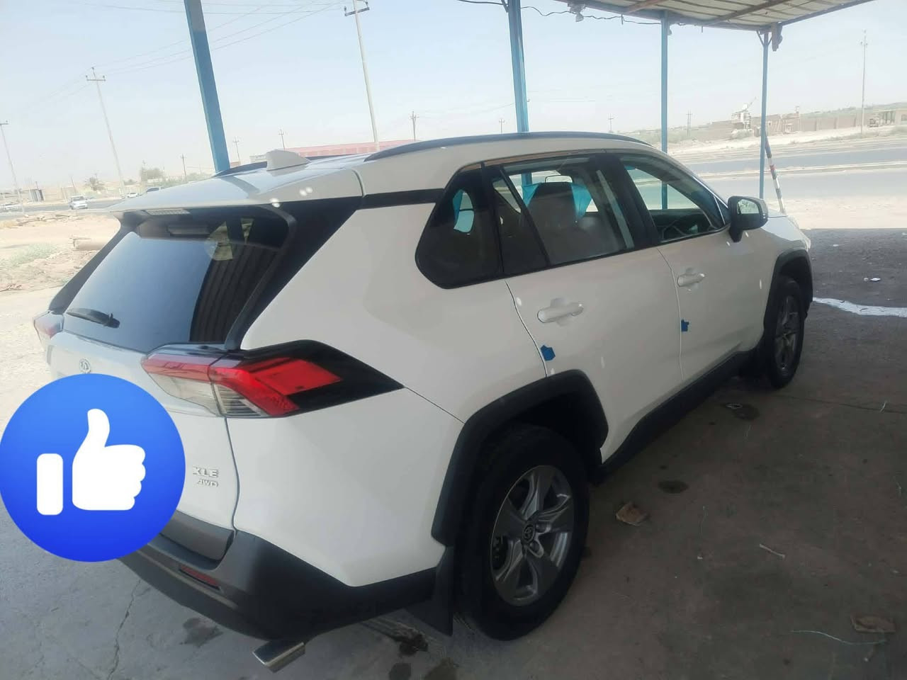 #للبيع
للبيع راف فور 2022  فئه XLE  ✅
 بانزين محرك 2500 وارد امريكي ماشية 62 الف ميل فقط
مواصفاتها:
٣ وضعيات قياده Normal, Echo, Sport  
 بصمه ودخول ذكي
تدفئه سترين
رادارات جانبيه ( نقطه عمياء )
رادار امامي (تحديد مسار )
اوتو هولد
اوتو ستوب
دخول ذكي   
فتحه سقف سلايد
كامره خلفيه
داخل بيجي 
باب الصندوك كهرباء
كشنات كهرباء
تبريد قطعتين تحكمات سترين
واردامريكي ضرر جاملغ الخلفي قليل وباب الصندوك قليل بدون دواخل البجم كبس
بسعر مناسب اتصل
المكان ،:بيجي 
***********
