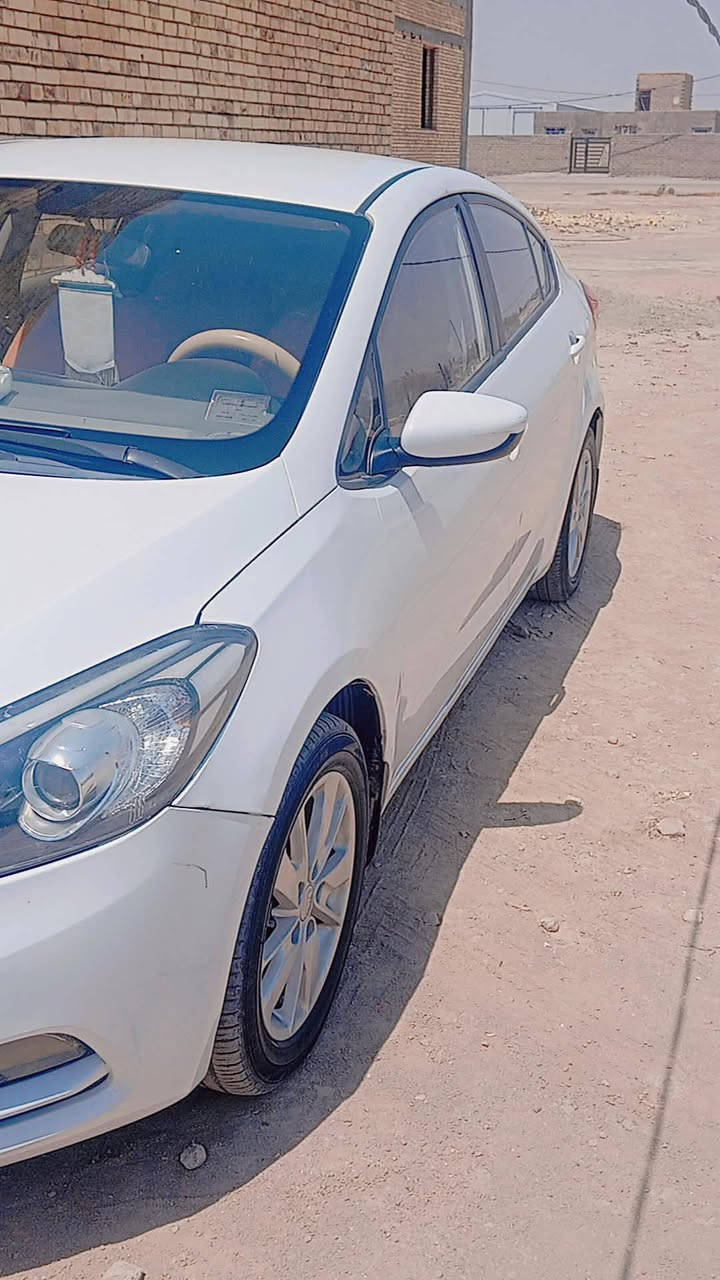 السلام عليكم سياره سيراتو البيع موديل 15 خليجي مكينه 1600 رقم ذي قار سياره بسمي حادثهء بس بل جاملغ الخلفي مرجعينه عل بارد مكان السياره ناصريه مركز الاستفسار *********** السعر 117 وبيهء مجال الشراي
