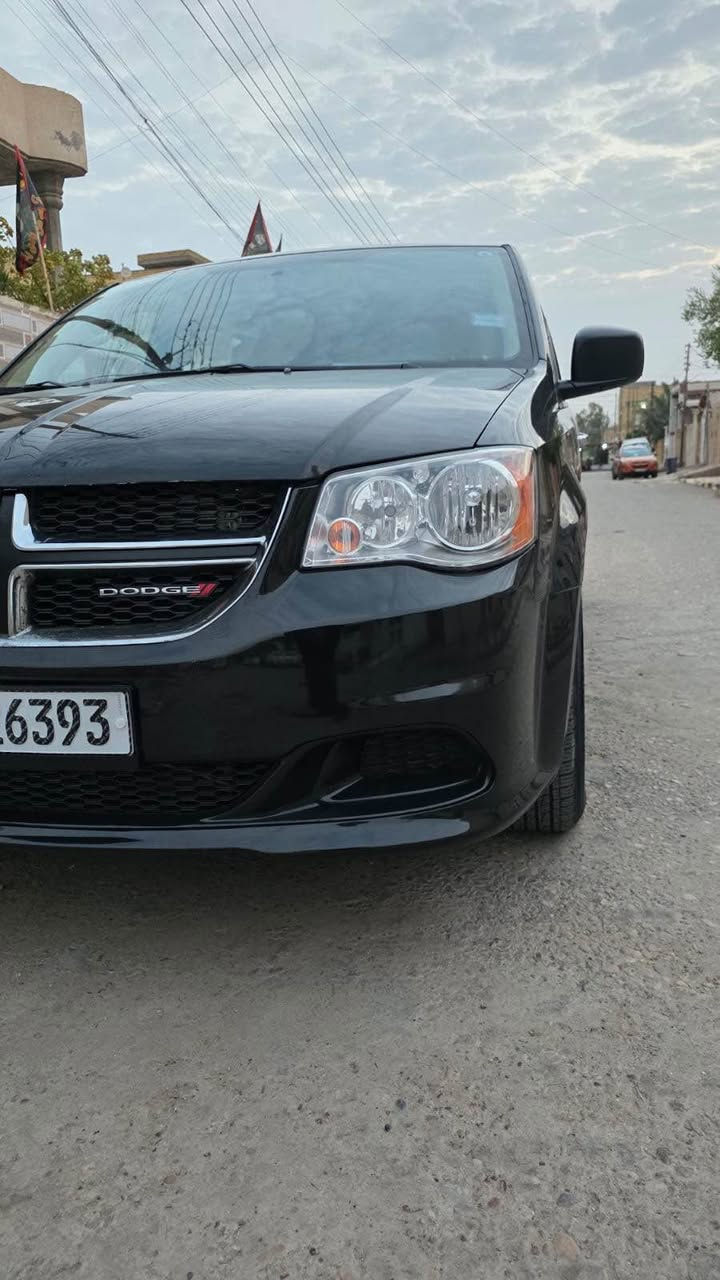 دوج كرفان sxt موديل 2018 للبيع او المراوس حسب القناعه رقم كربلاء تحويل ثاني يوم حادثهه نص الصندوك والجاملغ الخلفي السعر 165 وبي مجال قليل للشراي للاستفسار الاتصال ع الرقم *********** بي واتساب . عمارة, ميسان
