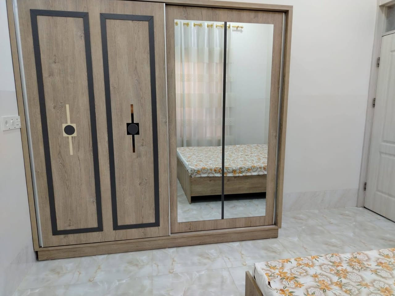 سلام عليكم.
عندي غرفه نوم للبيع اتصل على رقم ***********
