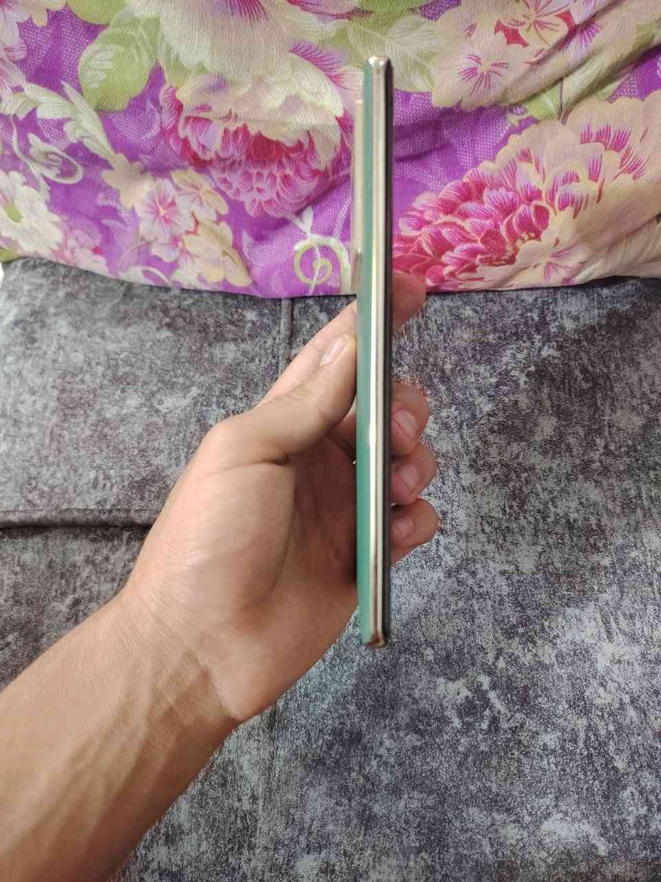 انفنكس نوت 40 برو • ٢٥٦ • رام ١٢