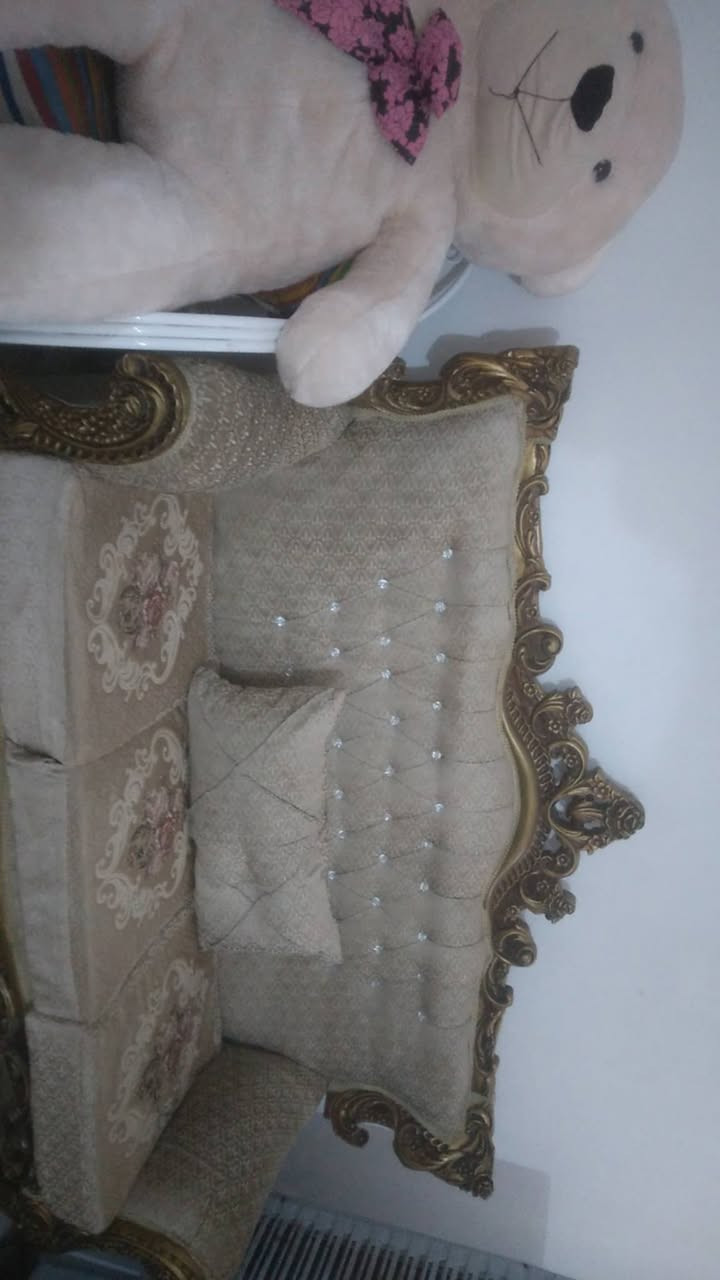قنفتين • طبلات • كرسي