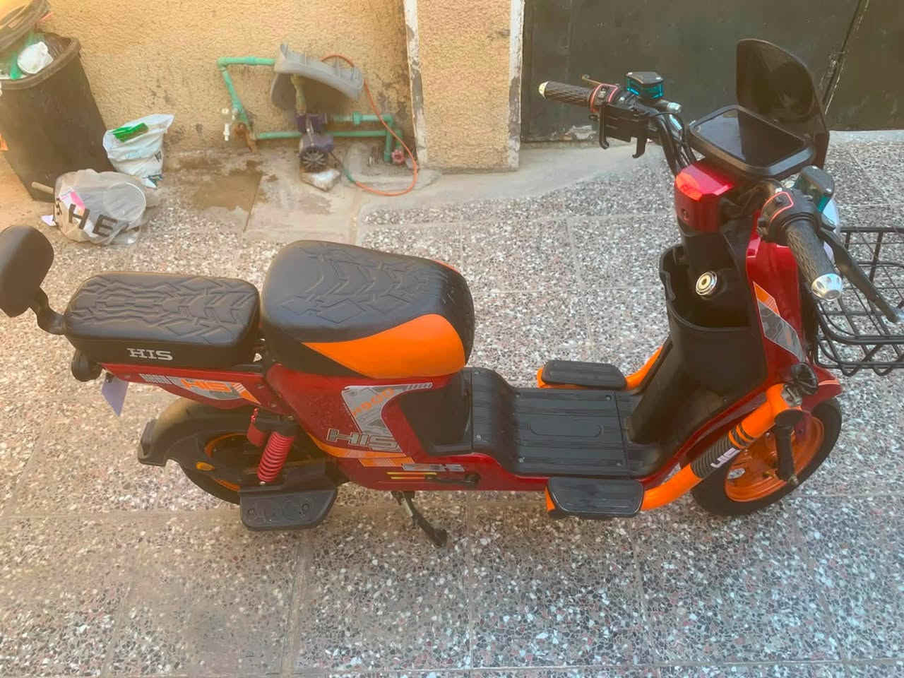 دراجه H900 شركه الHIS الدراجه فول موصفات مابيه نقص استعمال جداً قليل 5بطاريات والملف 2000 واط 
السعر 500 وبيه مجال مكاني بغداد العبيدي ***********

