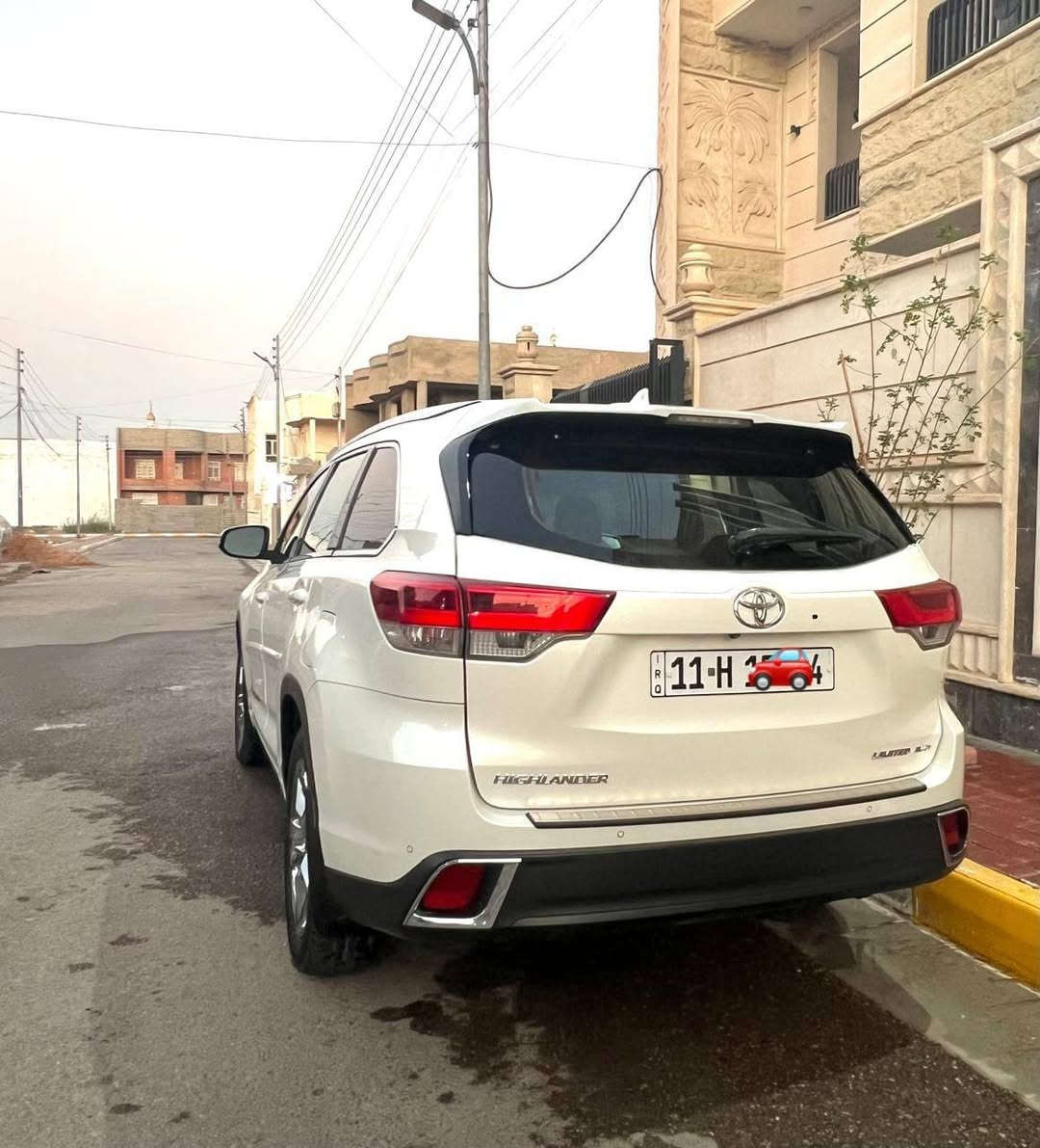السلام عليكم
تويوتا هايلندر 2019

وارد امريكي بيها شبر دعماميه وموضح بالسونار

فول مواصفات للمتدد 1/1

بصمه

بانوراما 

اناره ليد ازرق بلبيبان والدشبول 

كل انضمه القيادة موجودة وتحديد السرعة 

وياله كروم 19 

وضعيات قياده

داخل قرميطي

كشنات منفصل 7 راكب Vip

كشنات كهرباء 

كشنات امامي وخلفي تبريد+تدفئه

مانع انحدار 

رادار امامي

رادار جانبي 

تحديد مسار 

مانع انزلاق 

شاشه كبيره 

ستيرن هيتر 

كامرات 360 درجه

جنطه كهرباء 

بردات خلفيه بلاديه 

بصمه عدد 2 

ترحيب بالاراض Highlander

منع تصادم ورادار جانبي 

بصمه ابواب

بانوراما للاخير 

السعر 300 ورقه بيها مجال بسيط

مكان السياره :   :الانبار _الرمادي

للاستفسار/***********
