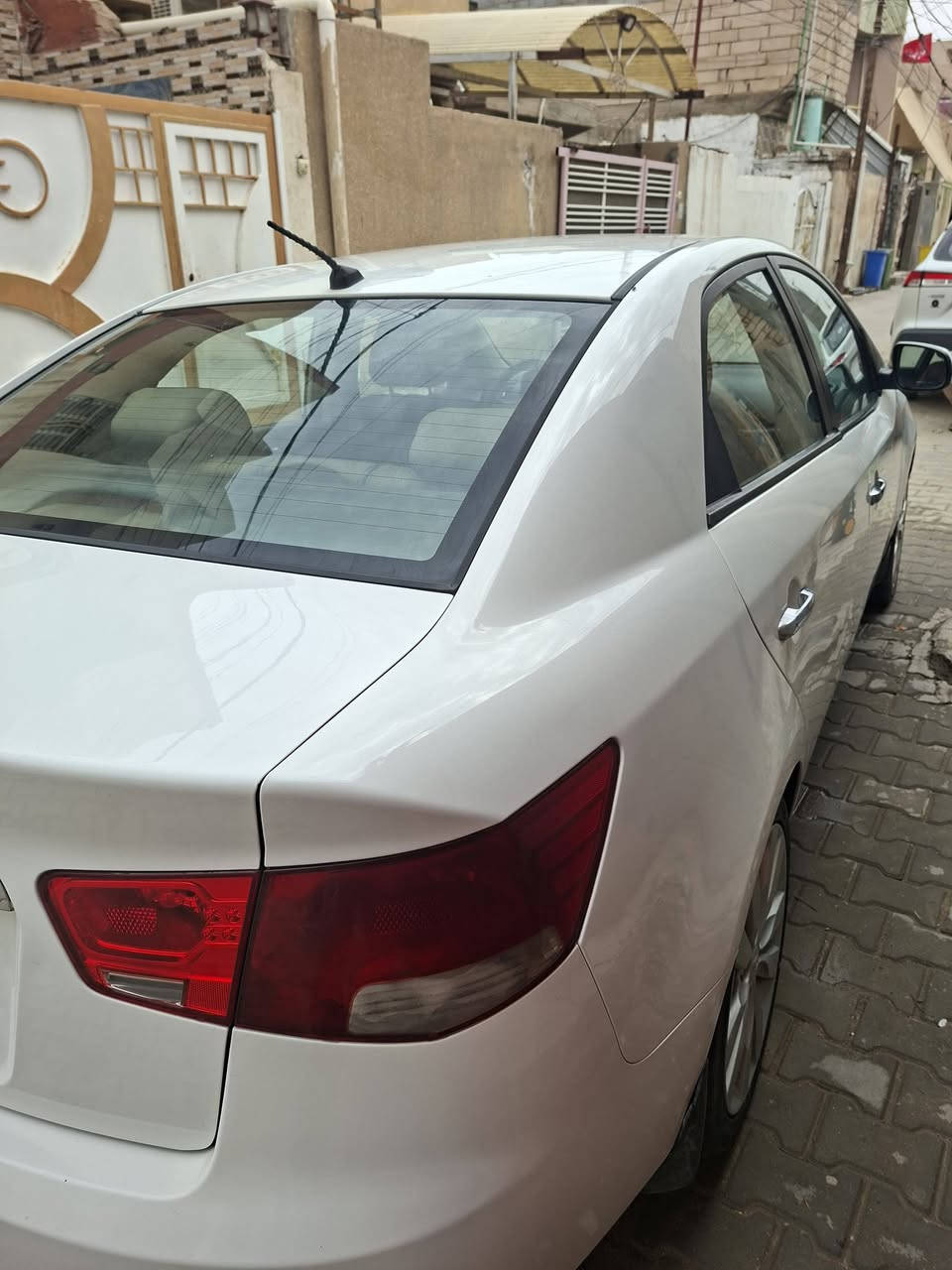 سيراتو ٢٠١٢
رقم دهوك 
بيهه صبغ بيبان  ثنين عكس السايق 
سنوية ل٢٠٣١
مكانهه كربلاء 
***********

١٠٢ السعر
