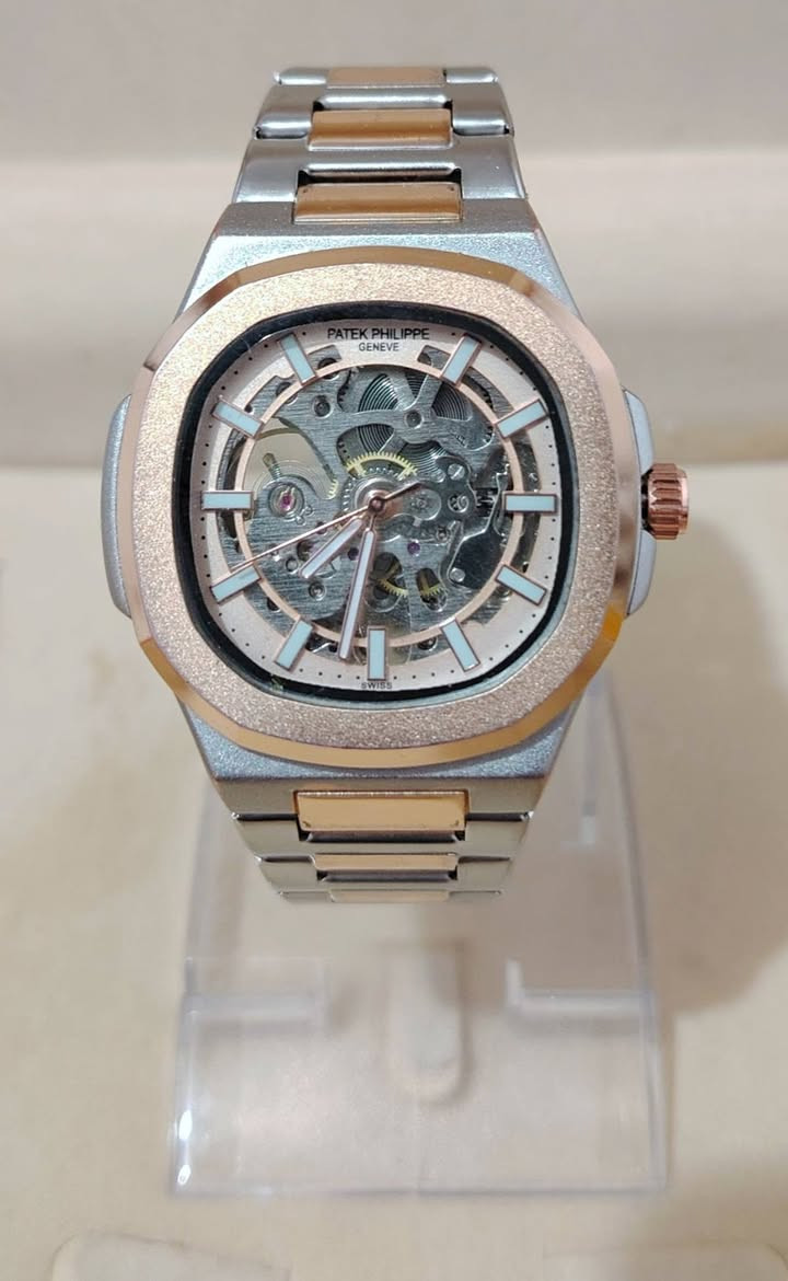 ساعة PATEK PHILIPPE 
ساعة سبور ماستر بدون الملحقات
تشتغل الساعة بنظامين 
1️⃣ نظام  اوتماتيك  2️⃣نظام التكويك
🟢وايضا الساعة كلها لامينوس (فسفورية) 
⌚ساعة ضد الماء  WATER RESISTANT💦
⌚ساعة معدن STAINLESS STEEL🔗
السعر والتفاصيل خاص
للحجز والاستفسار مراسلة الصفحة او الاتصال على الرقم***********
