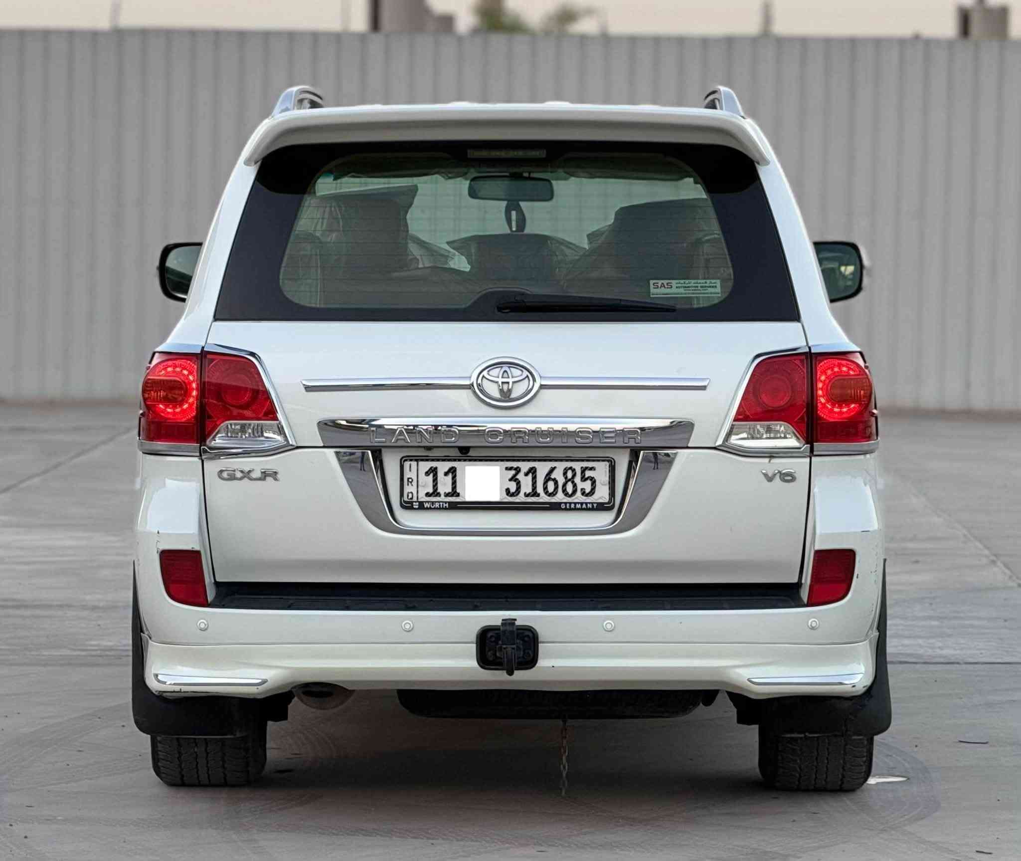 🚘 LAND CRUISER G.XR 🚘
تويوتا لاندكروزر مديل 2012 بريم اصلي محرك 6 سلندر فول مواصفات بصمة. فتحة. طفاية حريق. 3 قطع تبريد. مناخ منفصل. تحديد مسار. مثبت سرعة. مانع انزلاق. فورويل. مقاعد كهرباء. مري كهرباء. حساسات امامي + خلفي. نقطة عمياء + مواصفاته آخرى 
السعر : 29.000$
للأتصال : ***********
العنوان : بغداد البياع
