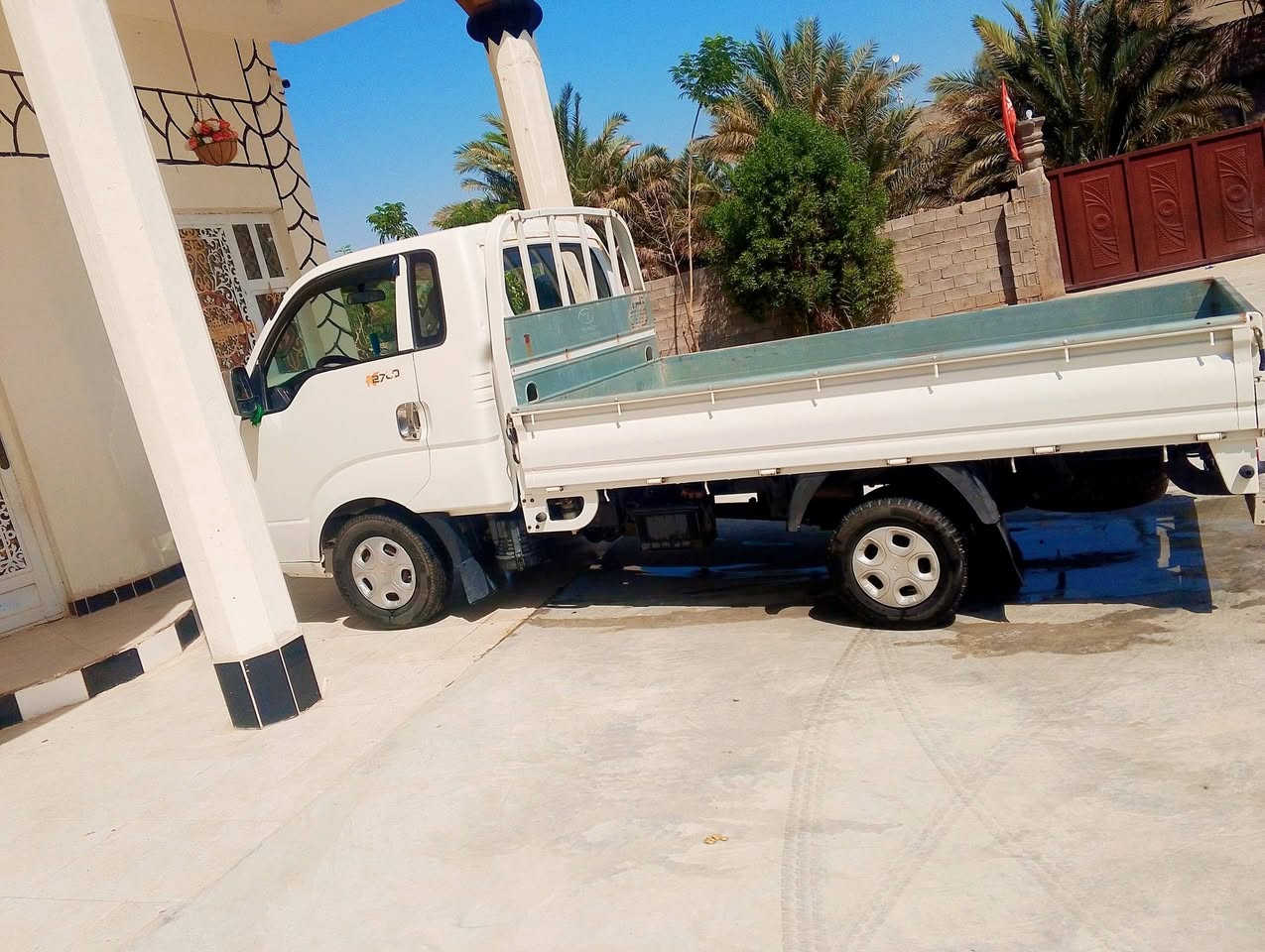 السلام عليكم للبيع كيا حمل موديل 2015 رقم ديالي مشروع وطني مكفوله من محرك تبريد تدفئه شرط عوظع الشركه وكير وشواصي حيل نظيفه مكاني واسط الزبيديه السعر المطلوب 110 وبيه مجال بسيط خاص ***********
