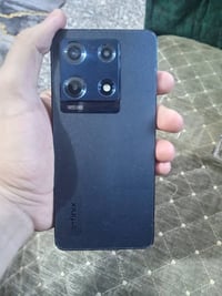 للبيع انفنكس نوت 30برو ذاكرة 256جهاز نضيف مبدل شاشة وبي عواج خفيف بالش...