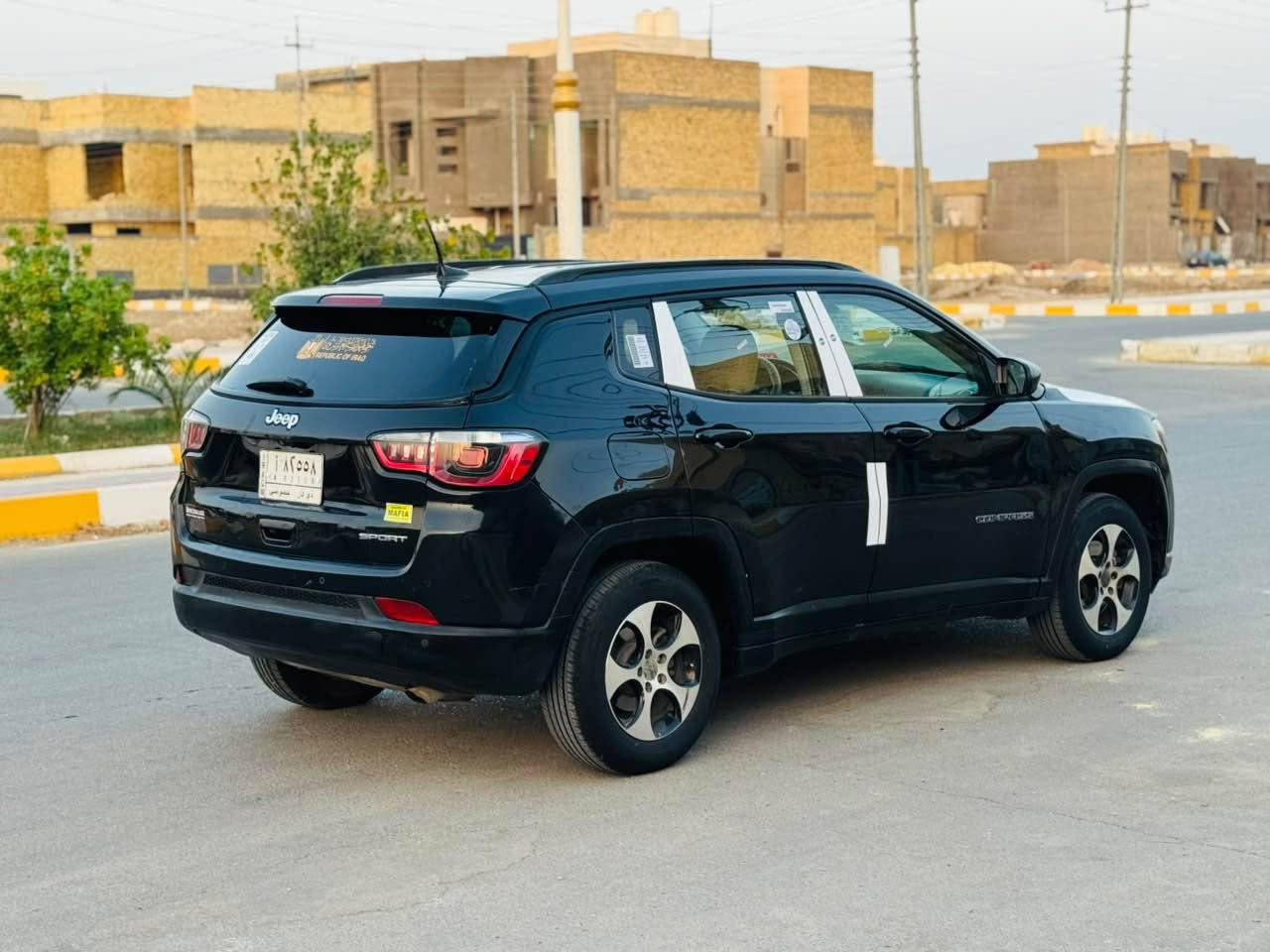 السلام عليكم 
كمبارص موديل 2018 رقم ذي قار تحويل مشروع وطني 
وارد أمريكي ضرررها جاملق وبنيد بدون ضرر داخلي فقط
موصفات فول 
مكينه 2400
شاشه 
بصمه 
السياره مكينه كير تبريد حداده على وضع الشريكه اي نقص مابيها 
العنوان البصره 
السعر 105
رقم *********** البصرة, العراق
