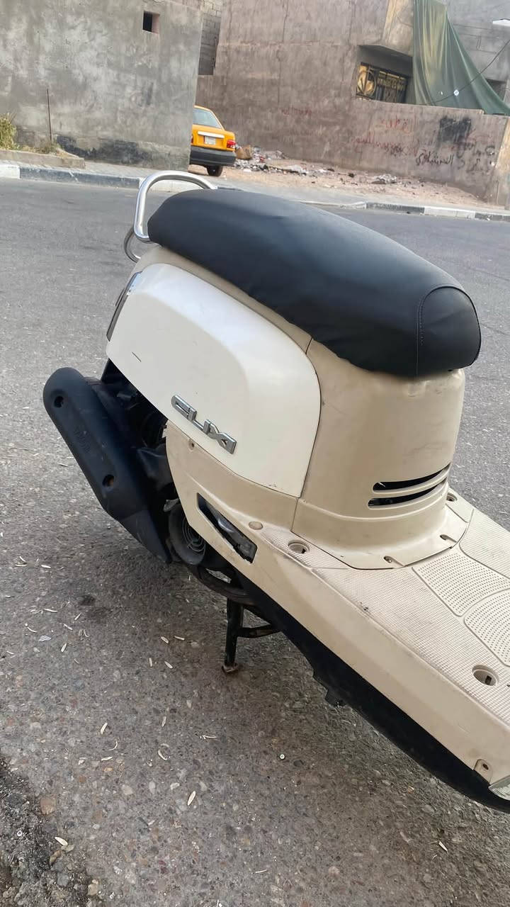 سلام عليكم دراجه ماكس بوليسي  للبيع تفاصيل الدراجه خاص دراجه كامله من كلشي كهربائيات كله شغاله دراجه كلش مرتبه وما متعوبه باقي تفاصيل ولسعر خاص مكاني البصره الحيانيه دور الشرطه يم المعارض جديده الرقم *********** سعر خاص رجائن لمو شراي لاا يدخل ويكسر بلسعر روح دور ؏ كد فلوسك
