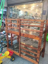 سرير طابقين • مستخدم