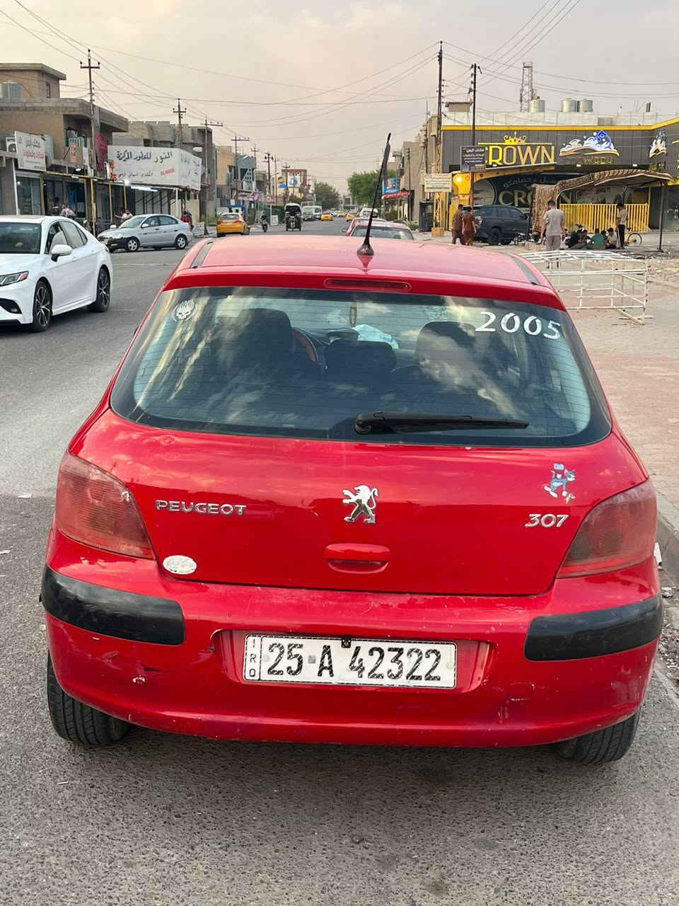 السلام عليكم بيجو ٣٠٧موديل٢٠٠٦ رقم نكليزي مشروع وطني سنويه لل٢٠٣٠ دفتر بانزين بيها تبريد ثلج ويا السويج كير محرك بشرط سياره بدون ضربه وبدون صبغ بيها بجامرلج الوره ضربه حك شبرين وبيها بالباب السايق الخلفي رش صبغ حك شبر صدر جديد سماعات اربع شغالات سعر ٤٨وبيها مجال ***********
