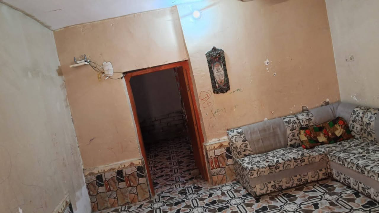 بيت للبيع طابو  200متر  ناصريه حي اريدو قرب مستشفى المعوقين كامل خدمات ماء كهرباء مجاري مولد انترنيت السعر 140
***********
