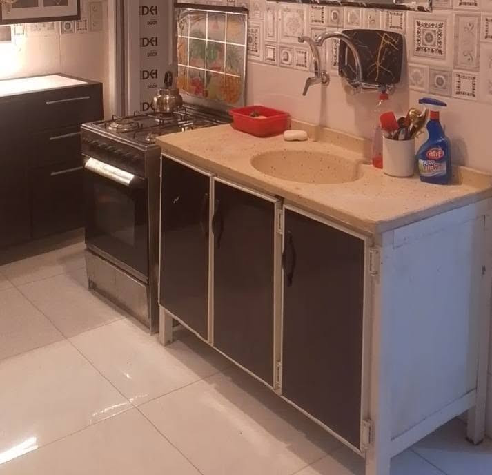 كاونتر طباخ ثلاجه ميز طعام غراض بيت للبيع مكاني بغداد الدورة ***********
