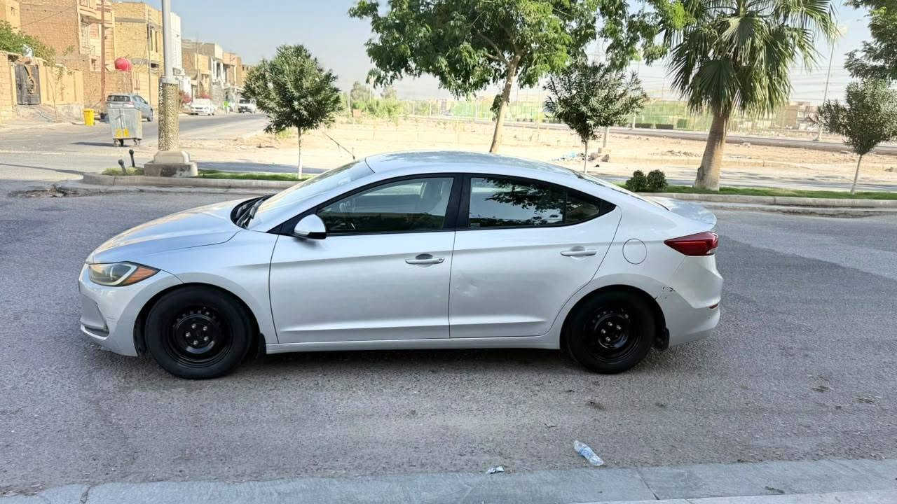 النترا 2018 فقط بنيد تبديل بدون دواخل باقي كفاله
ماشيه 66الف 
مكاني كربلاء. 
لسعر 115$ ورقه 
تريد تحويل وكاله حاضر ***********

