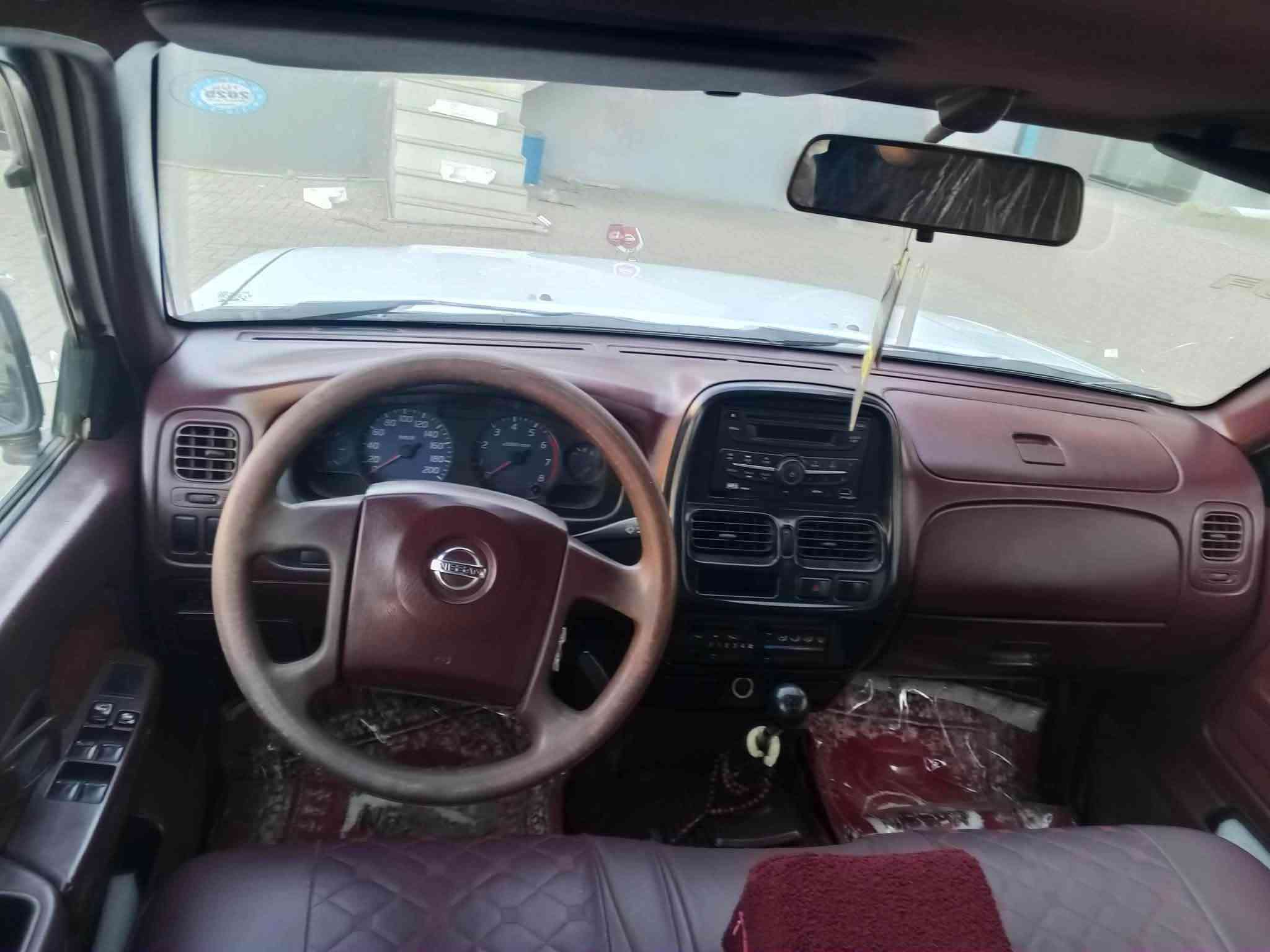 نیسان ٢٠٠٨ یابانی سەنەوی بە سەر نەچوە
چوار تایەی لۆك لە ژێرایە
گێرو مەکینەی بە شەرت
بۆیاخ تیانیە
دو سێ پەلە ساری هەیە
پێشی هیچ پیوە نیە
نرخ 120  گەڵا مجال
***********
*********** السليمانية, العراق
