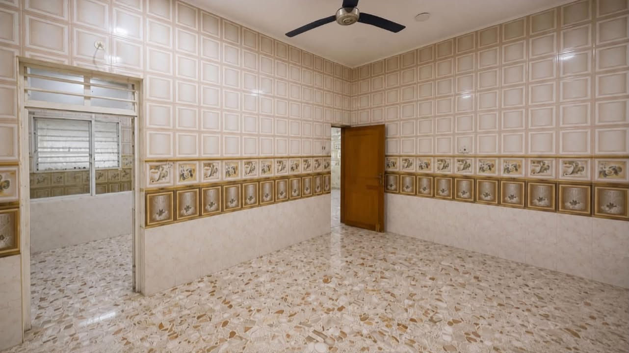 دار للبيع • ٢٠٠م • ٦ غرف
