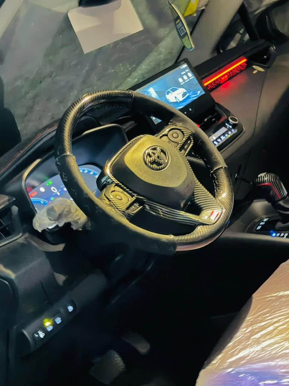 سلام عليكم كورلا 2025 اعلى فئة فول مواصفات ماشيه 20 الف مغلفه ppf ودرع لجام ع لبلاد لا حاط نشره ولا مجطل شي كل بلاد سعر 170 وبيها مجال***********

