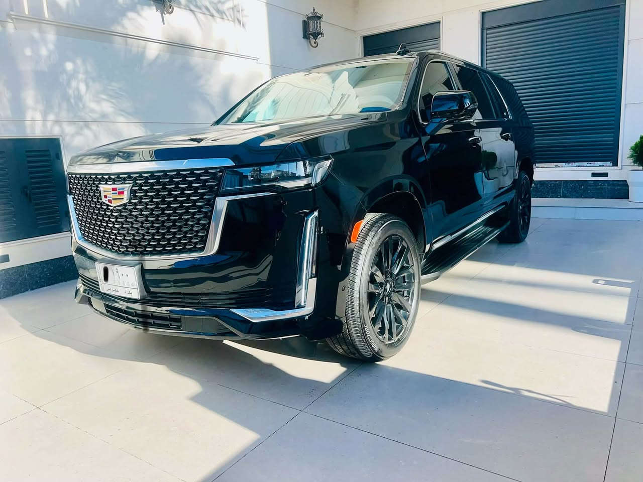 سلام عليكم 
كديلاك موديل2022 بدي طويل suv  بعدها زيرو ماشية 2500 مايل سيارة زيروووو  وارد أمريكي مع رقم مميز ( بغداد) للاستفسار عن السياره مكاني الوزيريه الاتصال ***********
