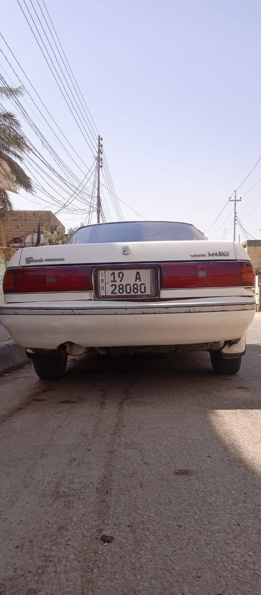 السلام عليكم
مارك عضم 91 رقم كربلاء انكليزي سنويه جديده بأسمي 
كير ومحرك ونجي مكفولات مكفوله من كص ونقل جثه
حداديه 100/80 دشبول بلادي سياره جاهزه 
السعر 38 وبيه مجال مكاني كربلاء 
رقمي ***********
