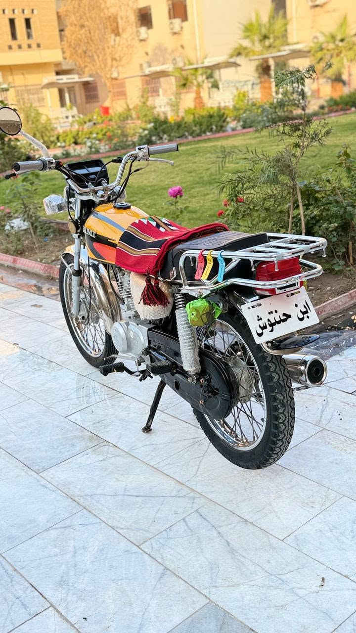 سلام عليكم دراجه نامه شلامجه موديل 2025 بعدهي صفر طالب عليها 500وبيها مجال حق الجيه ***********
