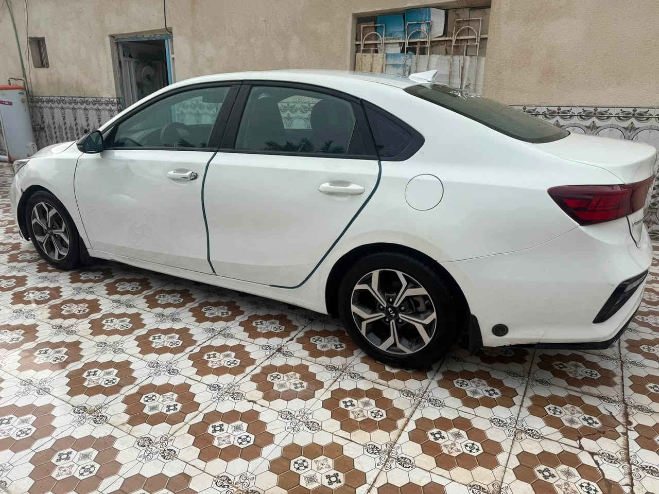 السلام عليكم كيه فورتي ٢٠٢١ متحايه السياره رقم بغداد سياره حلوه وخير من الله ومحوره منضومه مال غاز  اتعهد كير ومحرك وصوليات لان السياره منتجيه ومصلحه 
السعر ٩٥ وبيها مجال للجيه مكان ناصريه شارع السفينه رقم التلفون ***********
