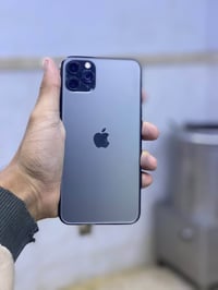 ايفون ١١ برو ماكس • ٢٥٦ • شاشة مبدلة