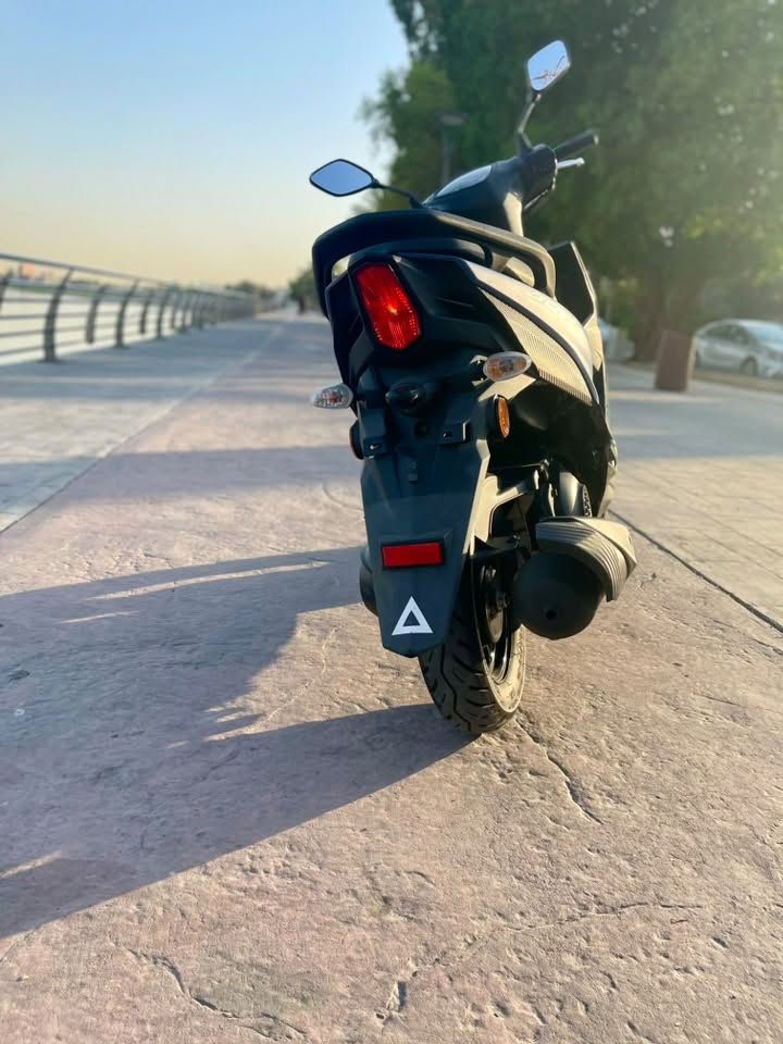 سلام عليكم
JOG /2023 /Yamaha 
جوغ 2023 يامها ياباني 🇯🇵🎌قبق نفخ ㊗️ 
مكينه 125 cc نفس مكينه الكزز z  الحديث 
سلف حديث مغنيت بصمه 🈸 
 (استيراد خاص ماخذه زيرو )
هس / ماشيه 4000 الف 
دراجه نضافه 100‎%‎ مكفوله من كلشي  
نضام ايكو اقتصادي بانزين 🎏blue core 🔵
غراضه نفس غراض لاكزز Z حديث  نوزل فيت بم اي شي  
 🀄️مكان الدراجه بغداد الكاظميه 
☎️ت/***********
@إشارة
