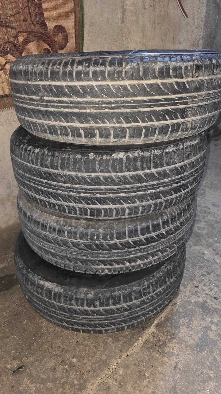 قياس 205\16R65
السلام عليكم ٤ تايرات مستخدم نظيف K5
اربع تايرات مستخدم نظيف 
عنوان بغداد الكمالية 
سعر ١٠٠ الف 
***********
