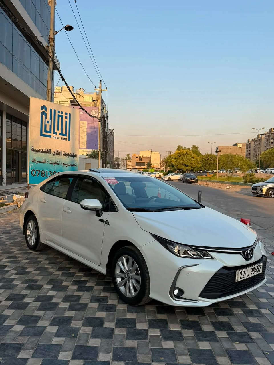 السلام عليكم
كورلا ساز ٢٠٢٤ بعدها بالضمان 
السيارة ب اسمي شرط التحويل 
هزه و رقم و سنويه كلها جديده 
ماشيه ٢٧.٠٠٠ كيلو متر 
فول مواصفات 
بصمة 
سلايد روف 
شحن واير لس 
دخول ذكي 
مري شفط 
اعلى موصفات بالكورلا 
مكاني بغداد الكرخ 
حي الجامعه 
***********
