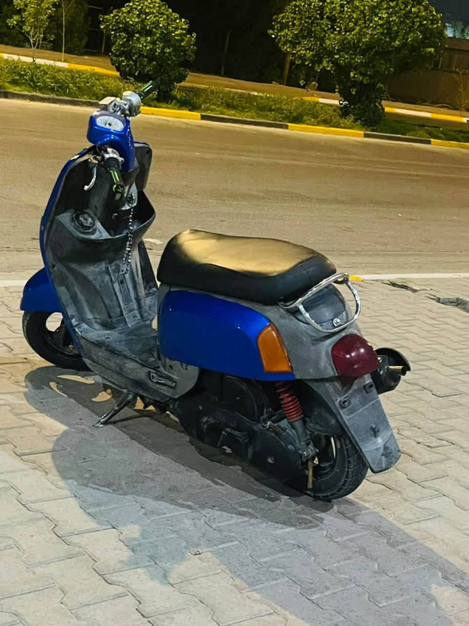 بوليس لبيع دراجه محرك ناعم سلف هندر كهربايات شغاله نفس الصور دراجه محرك مفتوح تجفيت اصلي حراري اقل اسبوع من جفتتهه مره وحده  محرك ناعم مكاني كربلاء حي القادسيه السعر ٥٠٠ رقم الهاتف ***********
