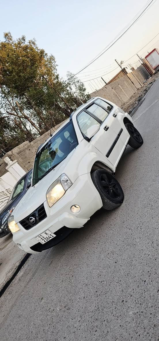 نيسان اكس تريل____***********____^
رقم نكليزي بغداد مشروع وطني موديل 2003 
سنويه بسمي هزه جديده سنويه جديده 
مكينه 4سلندر كير اوتماتيك  حجم،00 02 سياره خليجي بدون ضربه ماكينه وكير خير من الله ماكينه ما مفتوحه
صبغ قطعتين فقط السياره خليجي بدون حادث تبريد قطعتين ثلج ان شاء الله
كير ومكينه مكفولات سعر 55  تبريد ثلج ان شاء الله قطعتين تبريد سياره يعتمد عليها واقتصاديه بالبنزين

مكاني بغداد مدينه الصدر يحفظكم الله بدون مراوس بيع فقط  ارجو المعذره عن المراوس بغداد, العراق
