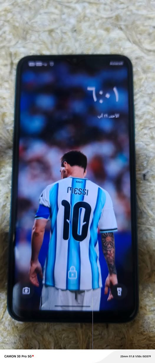 موبايل itel a100
جديد صارله اقل الشهر ما مفتوح كلش نضيف 
ذاكره 64 بطاريه 5000 سعره 140 ويا الكارتونه مالته وشاحنه اصليه وكفر للجهاز
*********** بي واتساب
